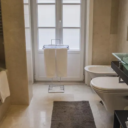 Chiado Deluxe By Architecture Tote Ser * Lisbon