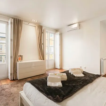Apartment Chiado Deluxe By Architecture Tote Ser